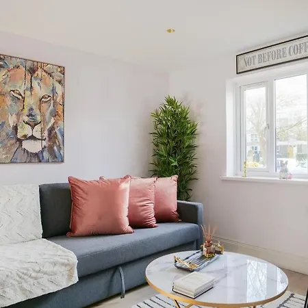 Stylish Retreat For Your Short Getaway London Exterior photo